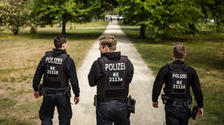 Schutzpolizei: Kepolisian Jerman yang Menjaga Keamanan dan Ketertiban