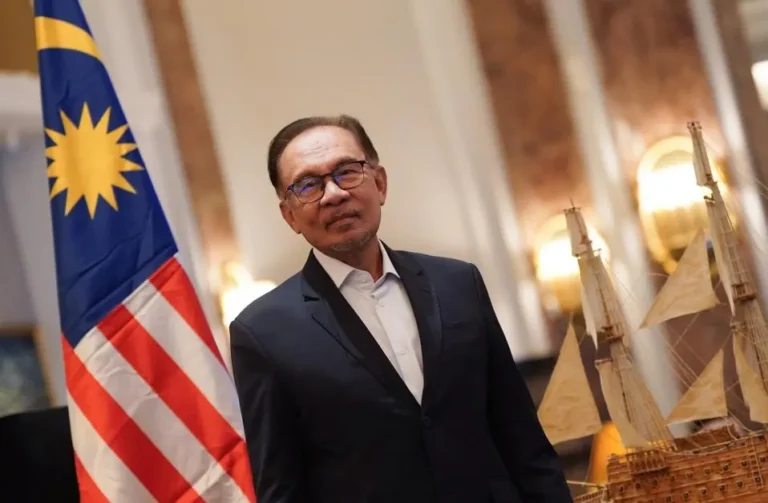 Pemimpin Hebat Anwar Ibrahim: Perjalanan Politik dan Visi Kepemimpinan yang Menginspirasi