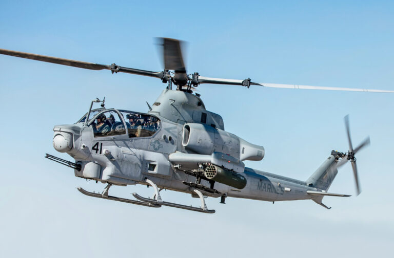 AH-1Z Cobra: Helikopter Tempur Legendaris Amerika yang Mematikan