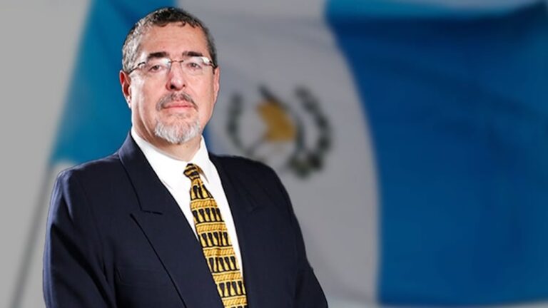 Dr. Bernardo Arévalo: Pemimpin Hebat yang Membawa Pembaruan di Guatemala