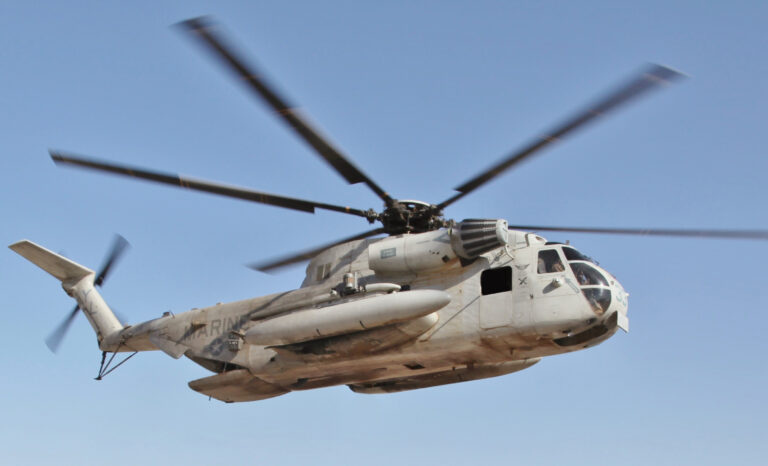 Helikopter Tempur Amerika Sikorsky CH-53E Sea Stallion/CH-53F/G: Kekuatan Angkut Udara Taktis