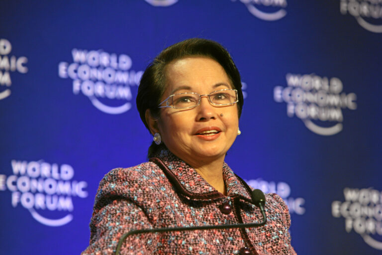 Gloria Macapagal-Arroyo: Pemimpin Hebat Filipina