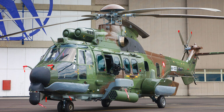 Helikopter Tempur Indonesia Super Puma Family: Kekuatan Udara TNI AU yang Tangguh
