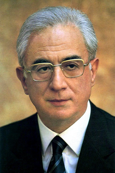 Francesco Cossiga: Pemimpin Hebat dan Pengaruhnya di Italia