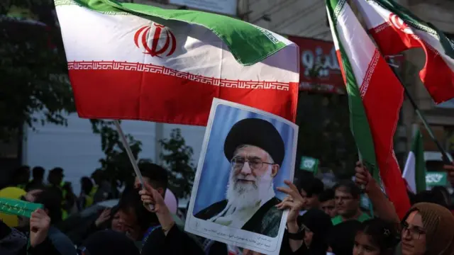 Pemimpin Hebat Ali Khamenei: Peran dan Pengaruhnya di Iran