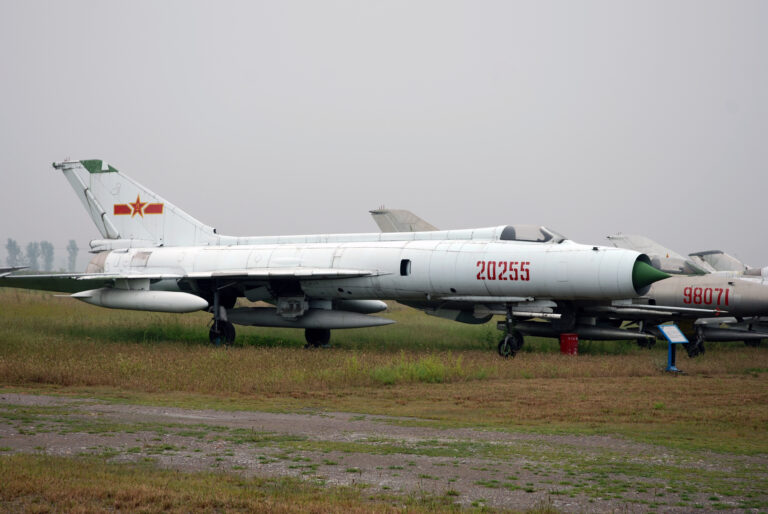 Pesawat Tempur Canggih China: Shenyang J-8