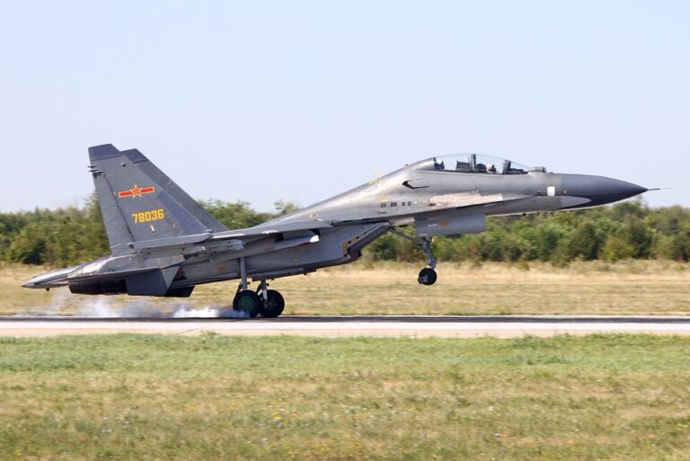 “Pesawat Tempur Canggih China Sukhoi Su-30 MKK”