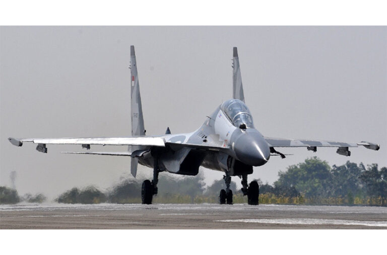 Pesawat Tempur Sukhoi Su-30: Kelebihan dan Keunggulan Utama