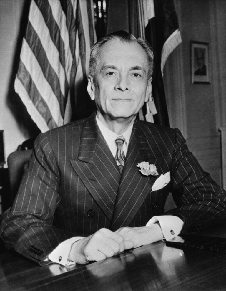 Manuel L. Quezon: Pemimpin Hebat dan Bapak Bangsa Filipina