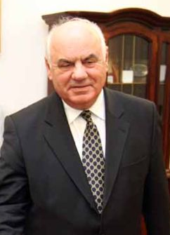 Alfred Moisiu: Pemimpin Hebat dan Inspiratif Albania