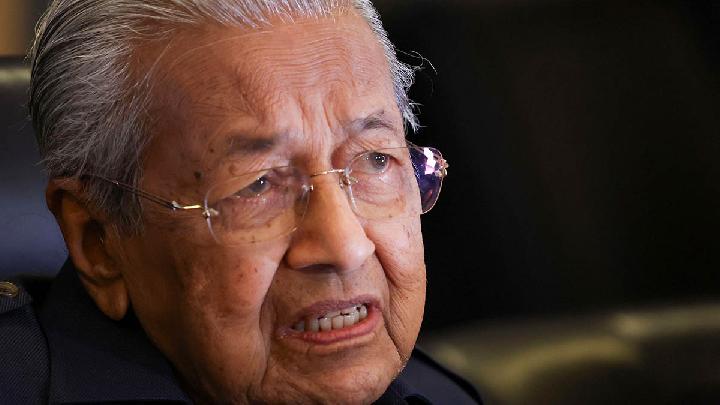 Pemimpin Hebat Mahathir Mohamad: Perjalanan dan Pengaruhnya