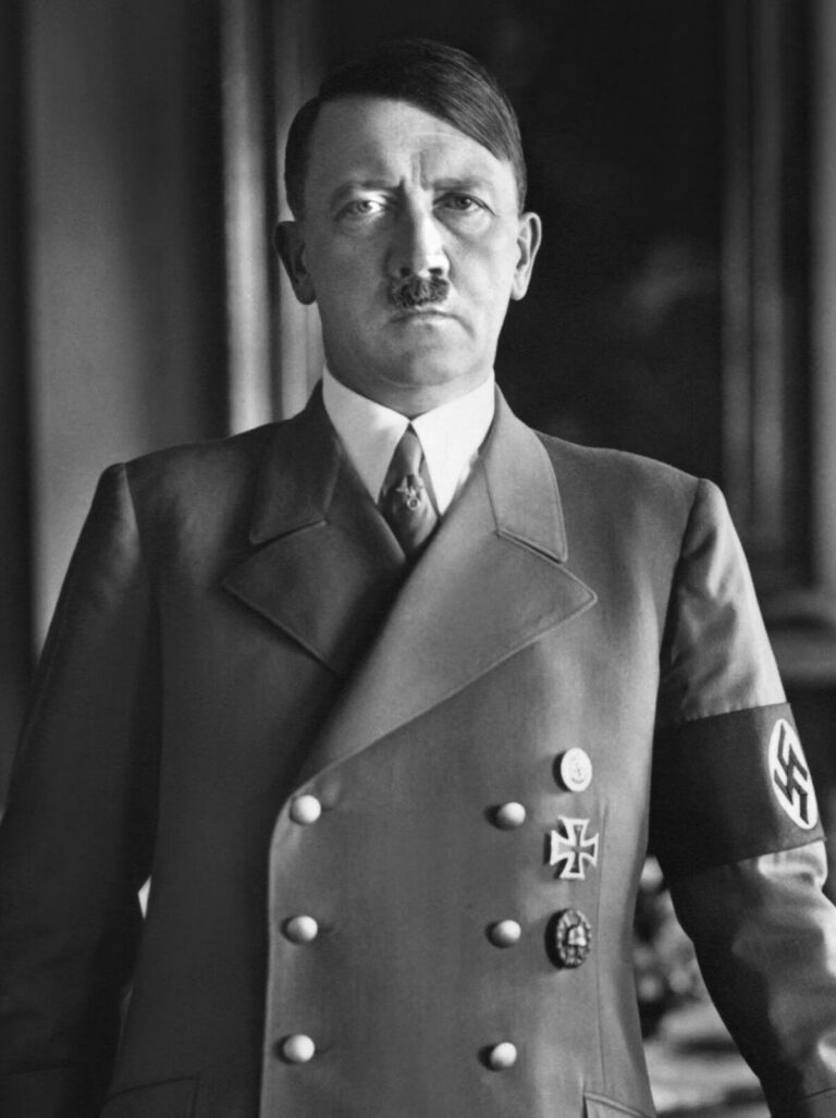 Profil Pemimpin Berpengaruh Adolf Hitler: Perjalanan dan Pengaruhnya