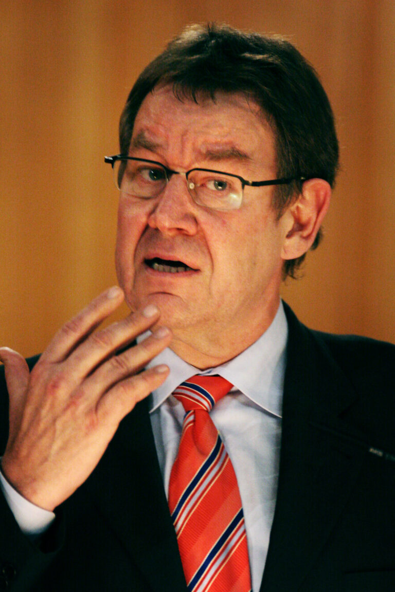 Pemimpin Hebat Poul Nyrup Rasmussen: Jejak dan Pengaruhnya