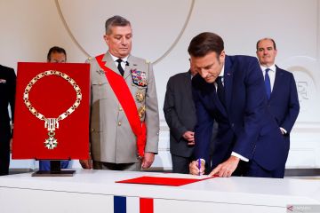 Pemimpin Hebat Emmanuel Macron: Kepemimpinan dan Pengaruhnya